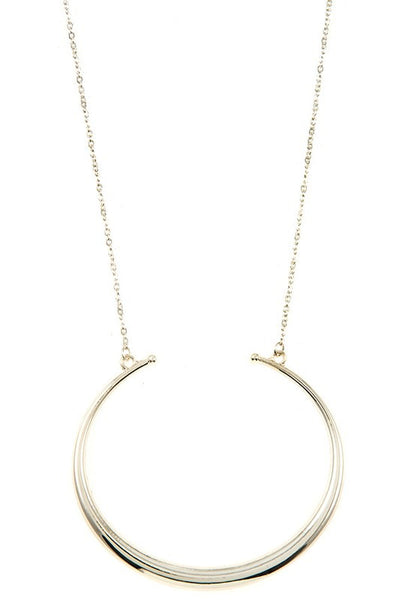 Curved Pendant Necklace