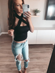 172100 Criss Cross Halter Crop Top